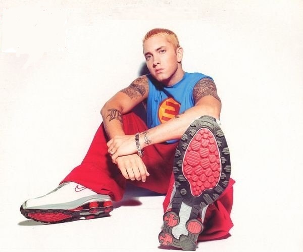 Eminem Nike r4