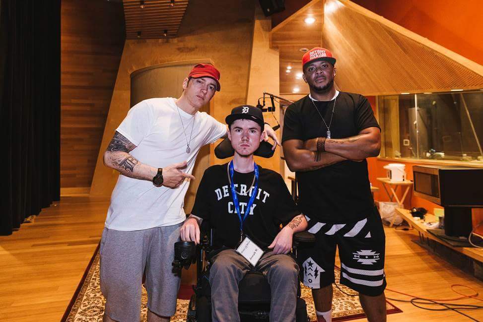 Eminem incontra fan malati grazie all´associazione Make A Wish