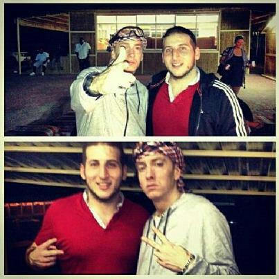 Foto coi fan ad Abu Dhabi per Eminem