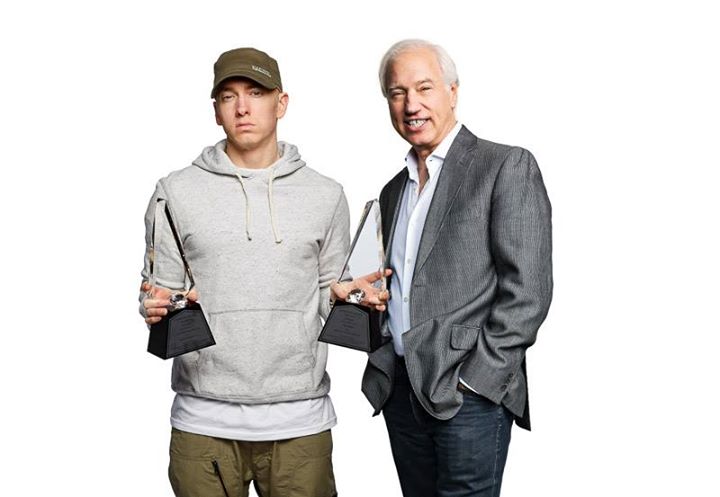 Eminem riceve i Diamond Digital Awards