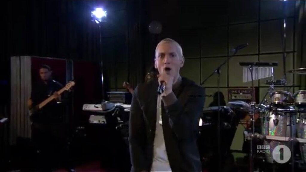 Eminem dona "Stan" (live alla BBC1) a "Songs for the Philippines"