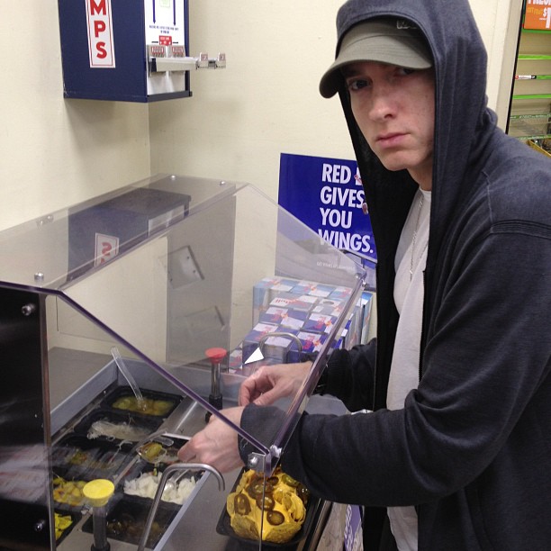 Eminem sorpresa al 7-Eleven