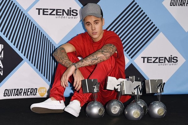 Eminem | Justin Bieber batte il record di premiazioni agli EMA