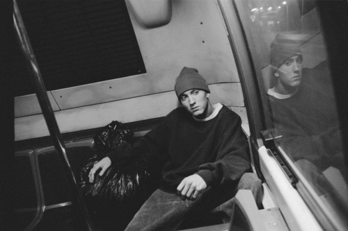 Eminem e Genius: traduzione annotazioni The Marshall Mathers LP