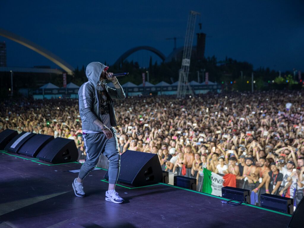 Eminem in concerto a Milano incanta 80.000 persone all´Area Expo Eminem in concerto a Milano incanta 80.000 persone all´Area Expo