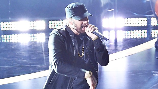 Tutta Hollywood in piedi ad applaudire Eminem: magica la sua esibizione agli Oscar 2020 Lose Yourself di Eminem alla #1 su Itunes dopo la performance degli Oscar