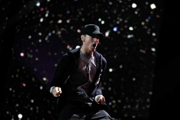 Nuovo leak Eminem  "Give Me The Ball"+Testo