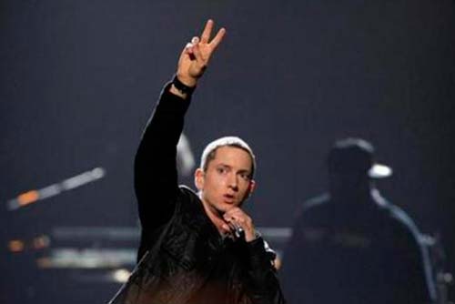 Eminem si esiberà al primo Youtube Music Awards