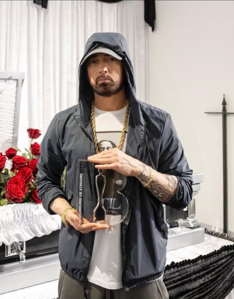 Eminem, un nuovo record lo consacra Re dello streaming!